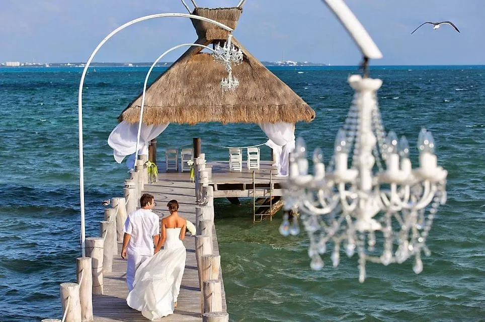 Luxury Getaway Ocean View Hotel Isla Mujeres